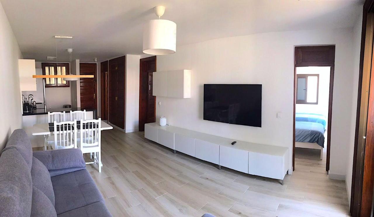 Parque Santiago I - 2 Bedroom - 1 Bathroom - Open Plan Living - Kitchen Area - Extra Large Balcony - First Floor Apartment Playa de las Américas Buitenkant foto