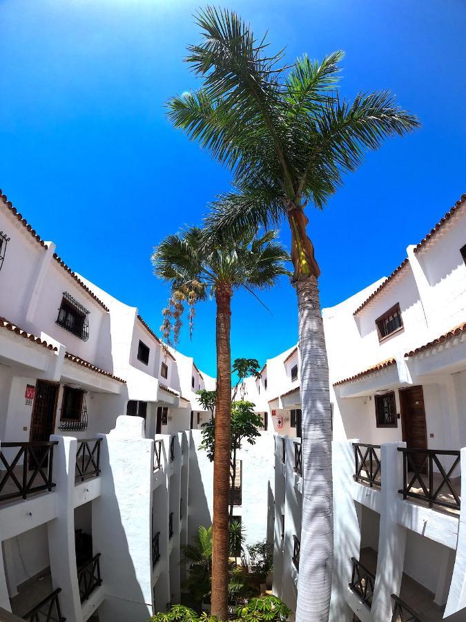 Parque Santiago I - 2 Bedroom - 1 Bathroom - Open Plan Living - Kitchen Area - Extra Large Balcony - First Floor Apartment Playa de las Américas Buitenkant foto