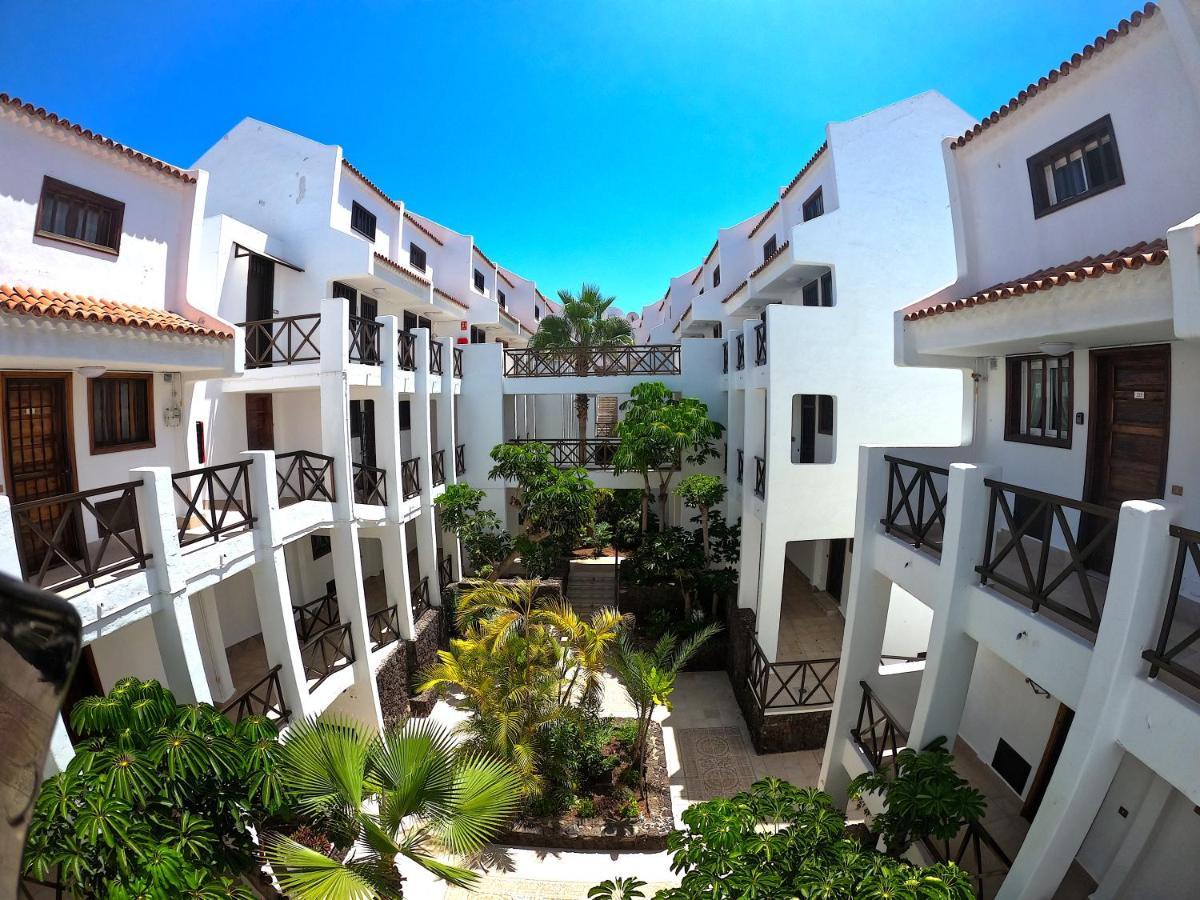 Parque Santiago I - 2 Bedroom - 1 Bathroom - Open Plan Living - Kitchen Area - Extra Large Balcony - First Floor Apartment Playa de las Américas Buitenkant foto